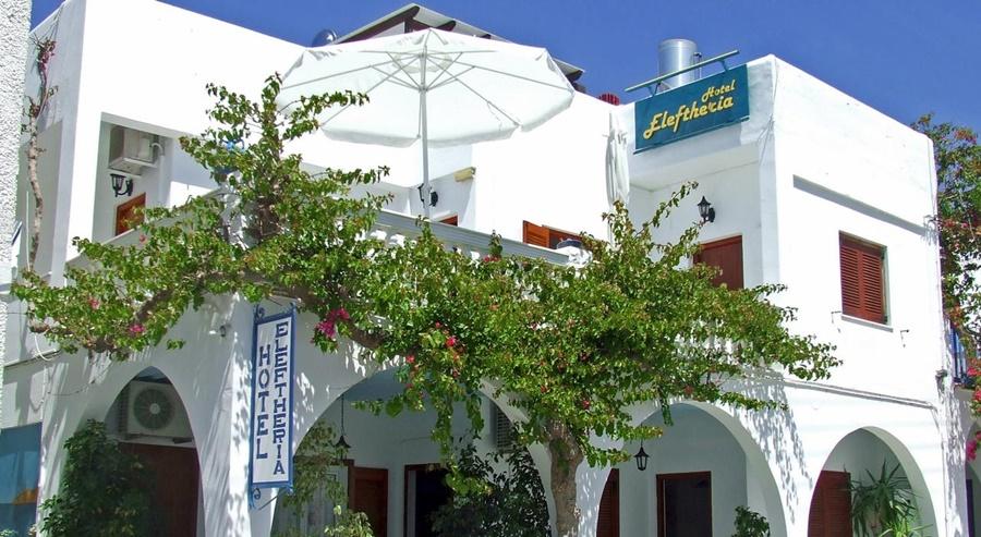 Eleftheria Hotel Agia Marina Exterior foto